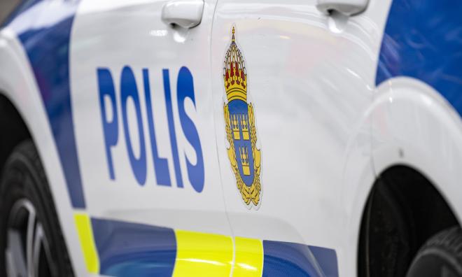 En person hittades död i närheten av en rastplats utanför Jönköping.