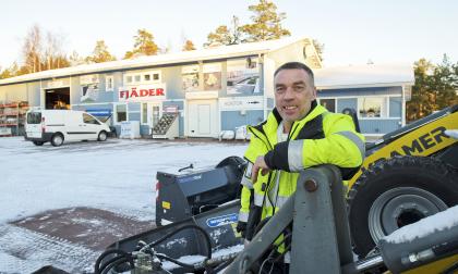 Johan Fjäder med personal vill gärna att de insamlade pengarna hittar en ny åländsk mottagare.@Foto:Jacob Saurén
