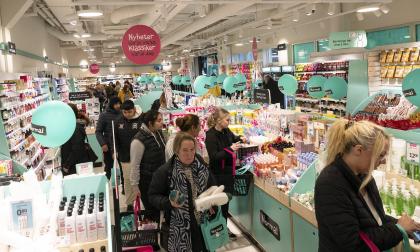 Det första året för butiken Normal i Mariehamn har gått planenligt och försäljningen väntas fortsätta växa.