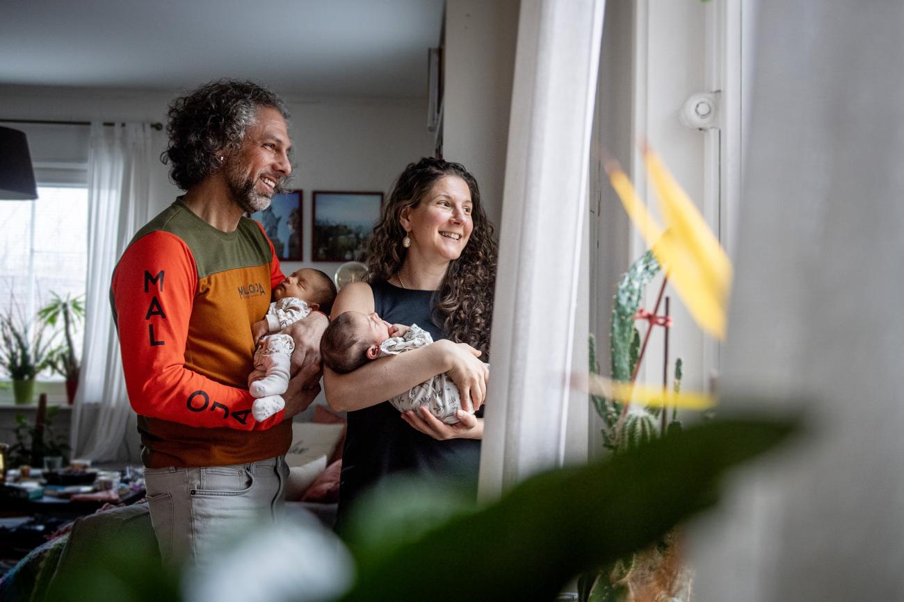 I februari i år föddes Ariel och sambon Boryanas efterlängtade tvillingar. Familjen fick spendera sin första tid på sjukhus, både i Åbo och här hemma, men i dag mår båda barnen bra.