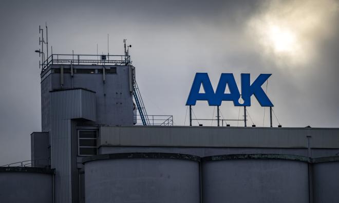 AAK:s fabrik i hamnen i Karlshamn i mars 2024.