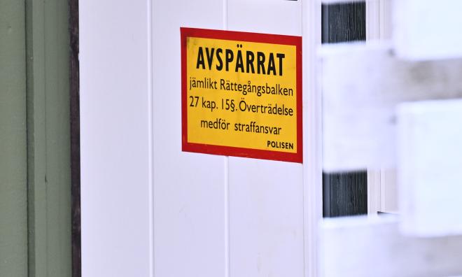Åklagaren har begärt en person häktad på sannolika skäl misstänkt för mord på två barn i Södertälje, skriver Åklagarmyndigheten.