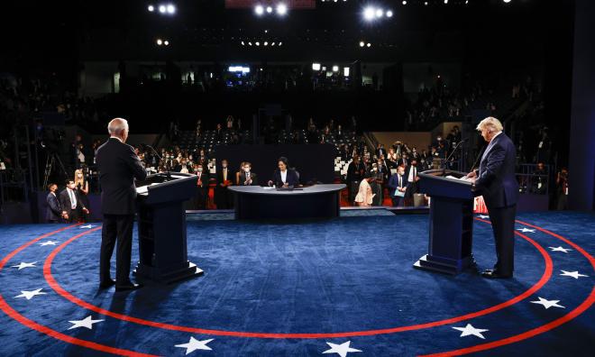 Dåvarande president Donald Trump och dåvarande utmanaren, demokraten Joe Biden, i en debatt i Belmont University, oktober 2020. Arkivbild.