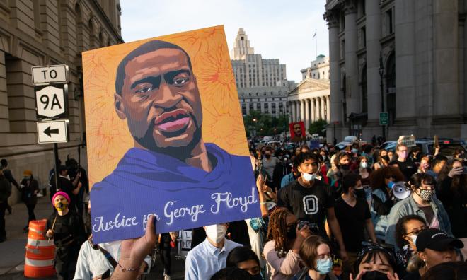 Demonstrationer i New York 2021, ett år efter George Floyds död. Arkivbild.