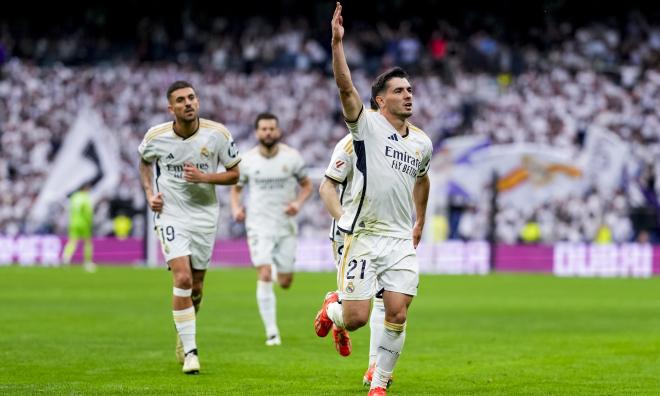 Real Madrids Brahim Diaz firar ett av målen mot Cadiz. Senare på lördagen säkrades klubbens ligatitel.