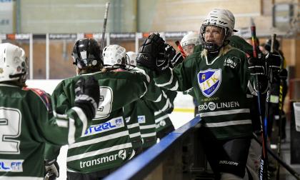 120920 , 12092020 , 20200912, Hockey , Ishockey , IFK damer gjorde debut i finska serien Mestiskvalet , Mastis serien , Islandia, i båset nr:6 Katja Juslin
