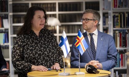 Finlands riksdag, riksdagen, grundlagsutskottet på Ålandsbesök, Johanna Ojala-Niemelä, Mats Löfström