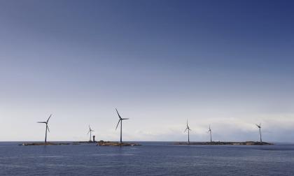 På bilden synd vindkraftsverken på Båtskären. 