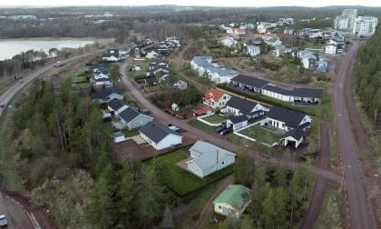 Jomala hör till en av två kommuner som har störst medelstorlek i hushållet. Bilden är från Solberget.