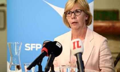 Undervisningsminister och partiordförande Anna-Maja-Henriksson ställer inte upp i partiets ordförandeval i juni. Det meddelade hon vid en presskonferens under tisdagen. 