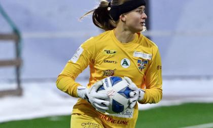 Målvakten Jessica Kiviaho, senast i HPS, har höga förväntningar på Åland United den här säsongen. 