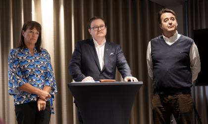 Oppositionen är upprörd över sammansättningen i den nya ÅHS-styrelsen och över att oppositionen inte finns representerad. Från vänster Annette Holmberg-Jansson(MSÅ), Alfons Röblom (HI) och Marcus Måtar (Ob).