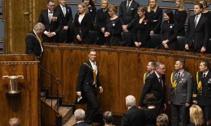 President Alexander Stubb följdes av president Sauli Niinistö efter ceremonin. 