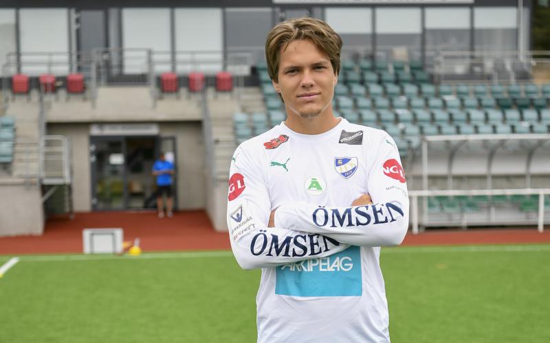 Fotboll, IFK Mariehamn, Aapo Mäenpää