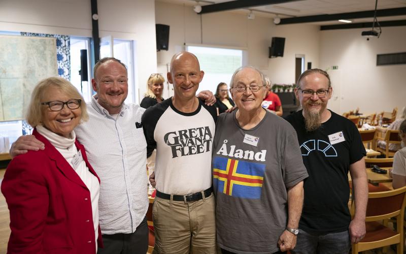 Ålands emigrantinstitut firar Ålands självstyrelses 100-års jubilum.  Åland calling, 
