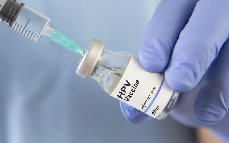 Hpv vaccine in doctor’s hand