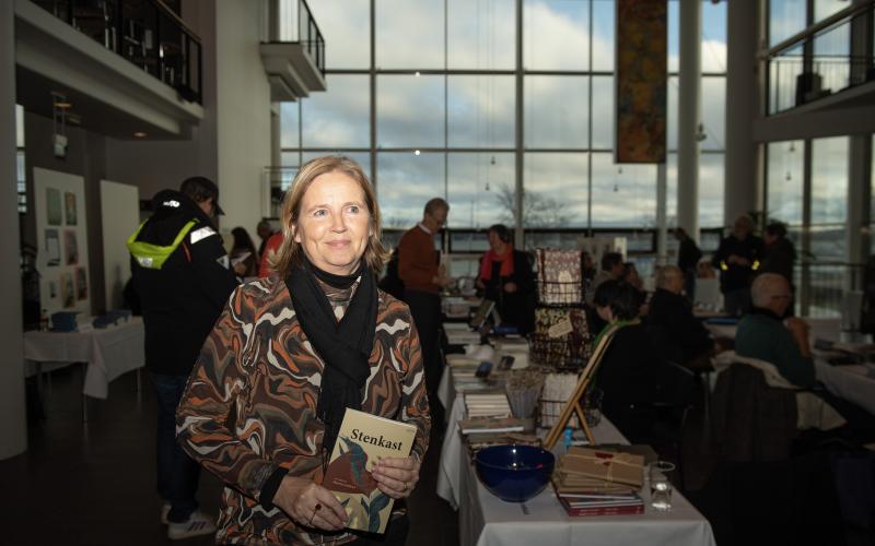 Marlene Lindbäck, författare, Bokmässa, Alandica *** Local Caption *** @Bildtext:Marlene Lindbäck kommer nu med sin andra roman Stenskott, en fristående fortsättning på den första romanen Stjärnhus.