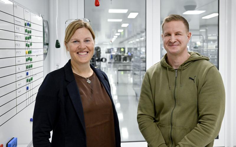 Fabrikschef Linda Sundström och arbetsledare Sebastian Cederberg säger att det varit ett stort tryck under hela året.