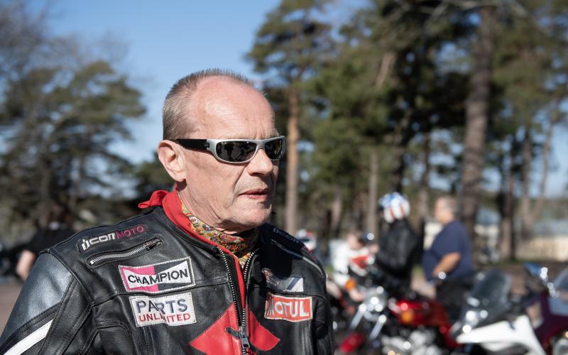 Petter Skytte, MC, Poker run runt Åland, Motorcyklister