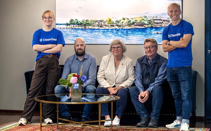 Östersjöfonden prisade årets vinnare i fredags. De är Mikaela Juhler, Tony Cederberg, Maria Gardfjell, Sergej Olenin och Lukas Juhler.