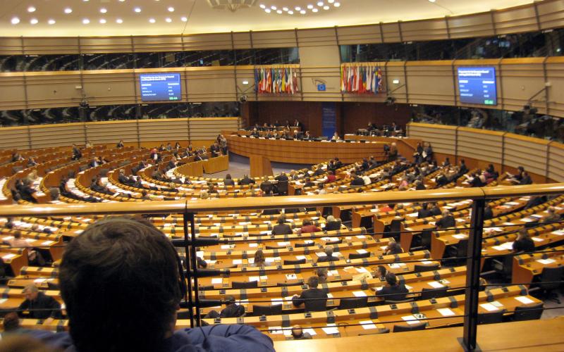 EU-parlamentets minisession i Bryssel på onsdagen. I bänken längst fram till vänster, nedanför podiet, står Jose Manuel Barroso.