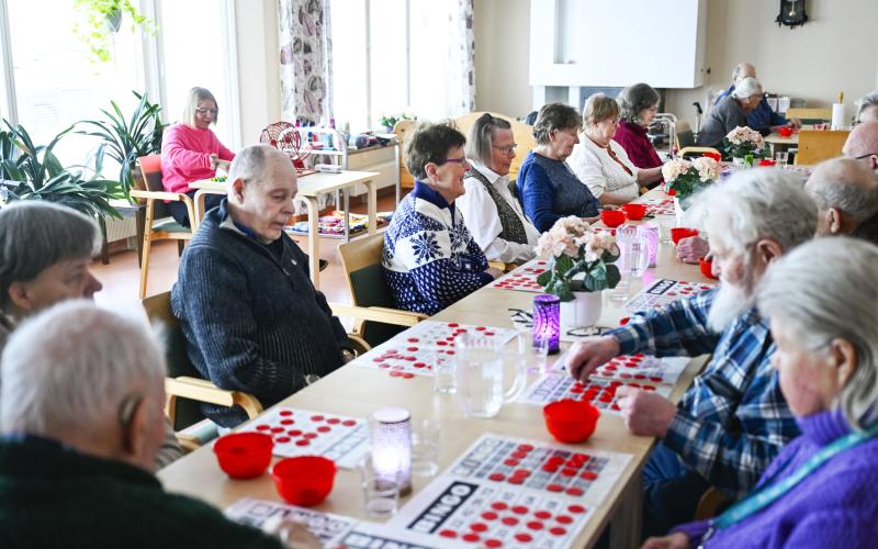 Ovanligt många lockades till Sveagården för att spela bingo denna dag.
