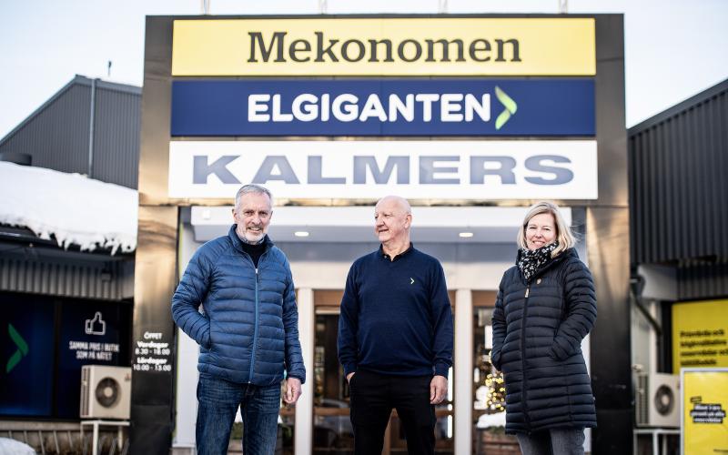 Kalmers är ett att Ålands äldsta företag och genom åren har man sysslat med det mesta. På bilden Stefan Kalmer, son till grundaren Anton Kalmer, Per-Åke ”Perra” Eriksson som är vd sedan 2015 och Maria Svenblad, barnbarn till Anton Kalmer.