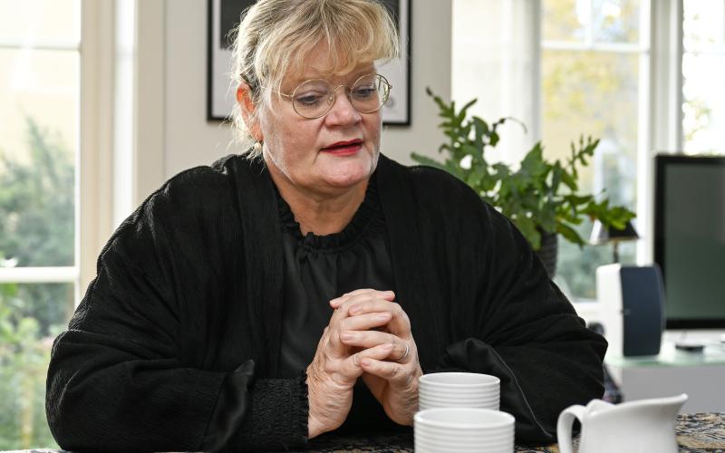 Liberalernas partiordförande Katrin Sjögren har förtroende i de egna leden.Robert Jansson
