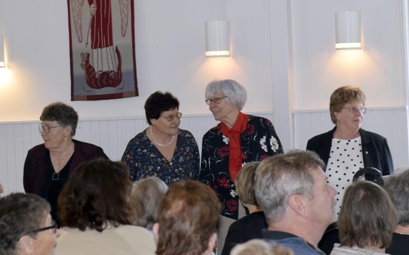 Fyra som fyllt 80 år under fjolåret var på plats på Mikaelsgården.