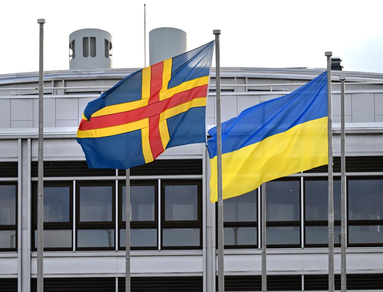 160123 , 16012023 , 20230116 , Flagga , flaggor , Ålands flagga Ukrainas flagga , Ukraina